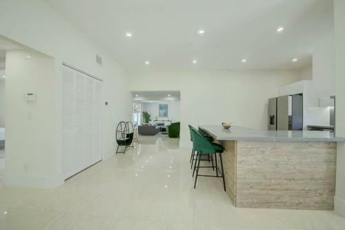 Casa Le Labo Hot Tub & Game Room