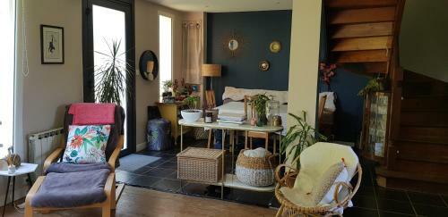 Agr�able Maison de Ville, Avec Tout � Proximit�.