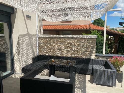 Villa Maison Lyon 8 / Jardin /parking / Studio Ind�pendant