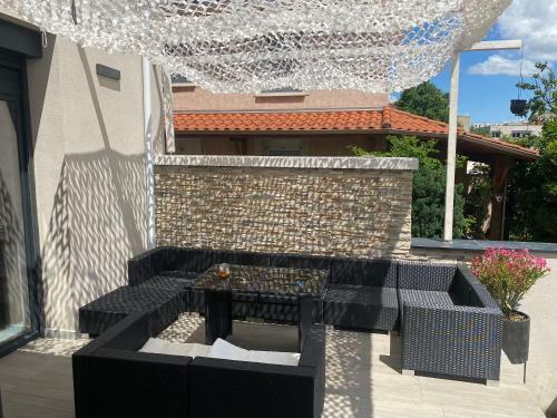 Villa Maison Lyon 8 / Jardin /parking / Studio Ind�pendant