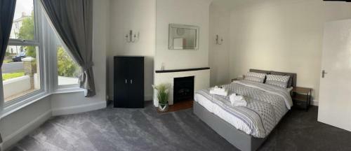 Impeccable 2-bed Apartment In Eastbourne