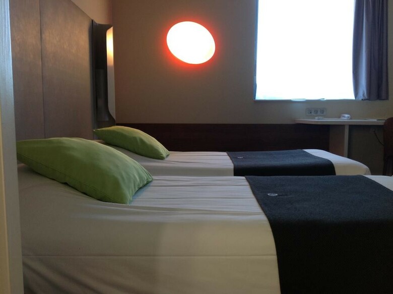 Hotel Campanile Carcassonne Est - La Cit�