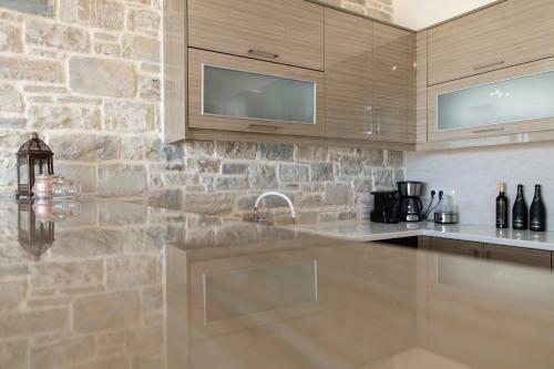 Aeonios Luxury Villa