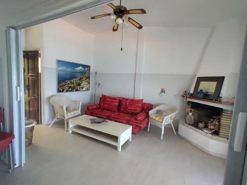Sea Front + Olympus Sunset Cosy Apartment