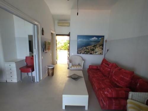 Sea Front + Olympus Sunset Cosy Apartment