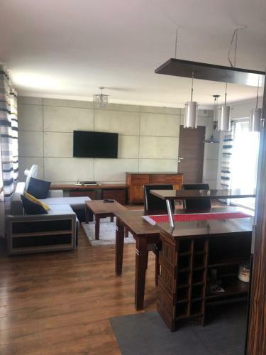Uroczy Apartament Z Ogrodem