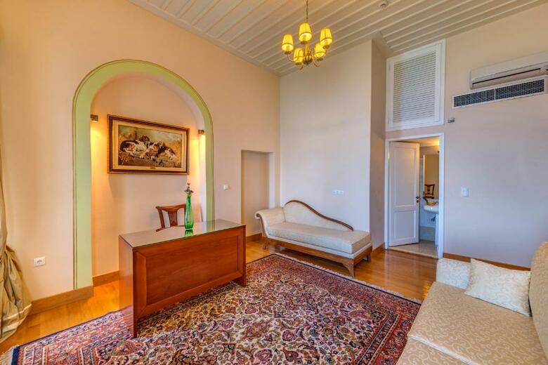 Hotel Apollonion Palace