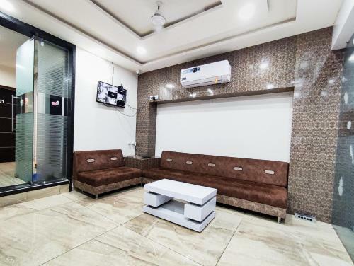 Albergue Hotel Shivam