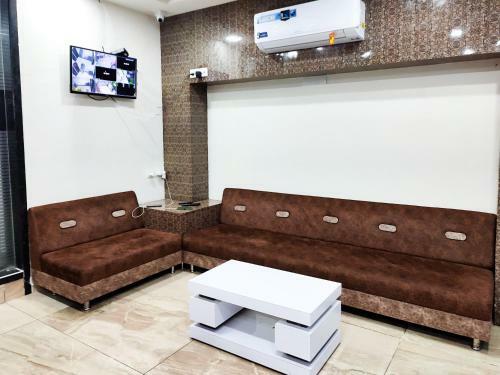 Albergue Hotel Shivam