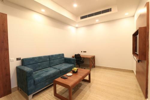 Seven Hills Hotel