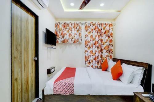 Hotel Blue Leaf