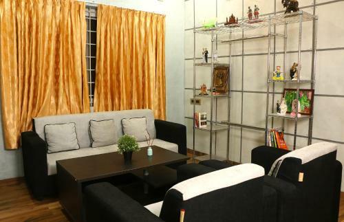 Penthouse 2bhk With Bathtub And Terrace