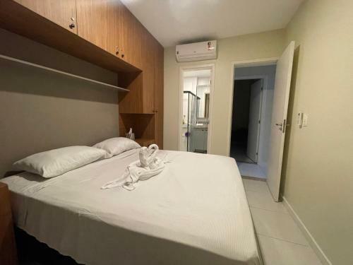 Apartamento Muro Alto Condom�nio Clube