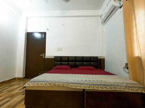 Hotel Ananta Residency
