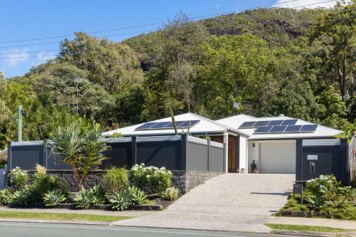 Mt Coolum Summit Beach House