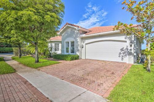 Lakefront Miramar Retreat With Saltwater Pool!