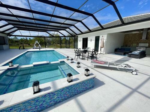 Luxury Villa The Naples Serenity