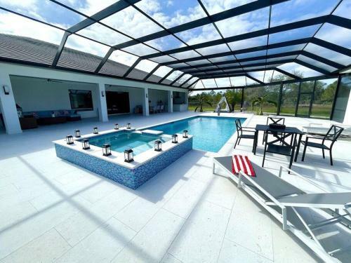 Luxury Villa The Naples Serenity