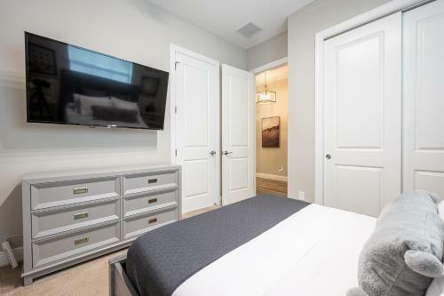 Luxurious Home With Optional Chauffer & Butler Service
