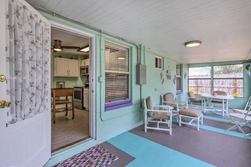 Rockledge Beach House With Screened-in Porch!