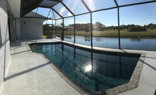 Florida Secret - Private Villa With Heated Pool - Sleeps 8