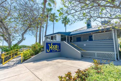502 Little Harbor Inn