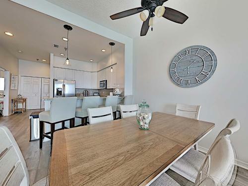 Apartamento Emerald Isle #1703