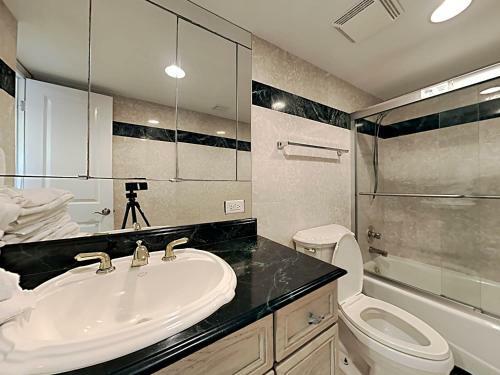 Apartamento Regency Towers #508 West