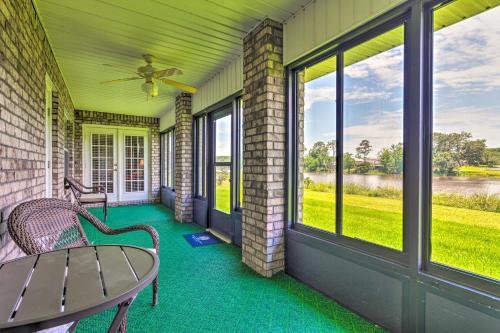 Waterfront Pensacola Home With Florida Room!