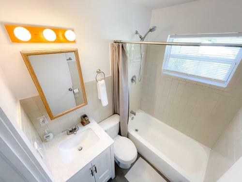 Adorable Private Cottage Close To Beach & Downtown