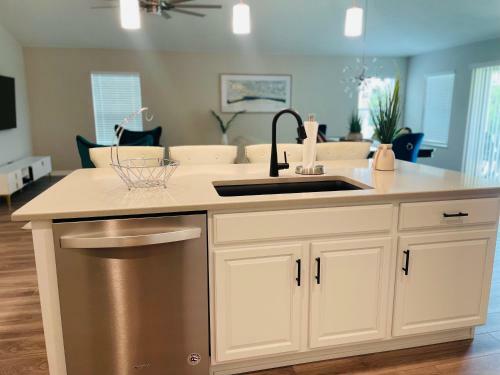 4 Paradise Home Near Img & Sesta Key Beach