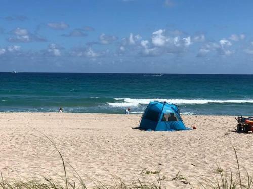 Cozy Apartment In West Palm Beach, Minutes Away From Downtown!