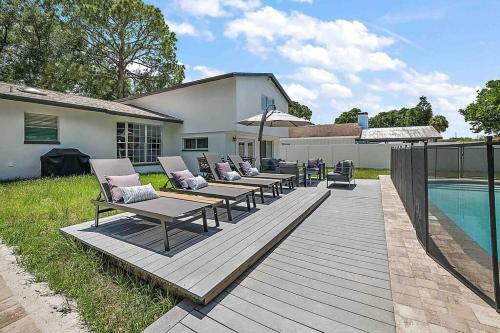 New Luxe 9 Beds~5br~pool~game Room~selfie Wall~playset
