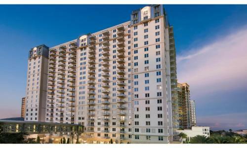 Downtown Harbour Island Oasis