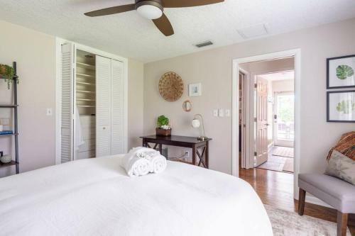 Quiet Oasis In Ideal Location-private Pool &arcade