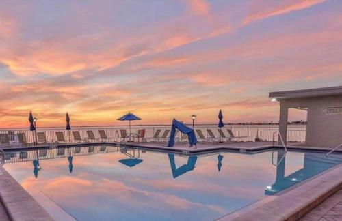 Apartamento Bay View/pool/beach 1 Bedroom Plus Sofa/bed On Tampa Bay
