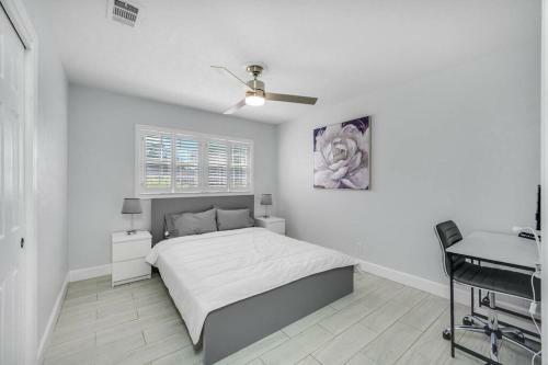 Pool Waterfront Casa Del Sol Centrally Located