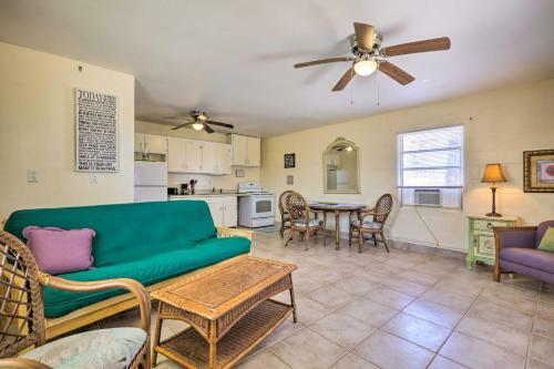Inviting Home In Surfside Oceanfront Cottages