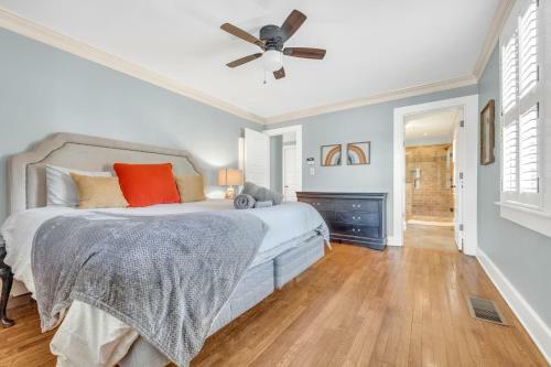 Glamorous 3-br Home For Your Next Getaway