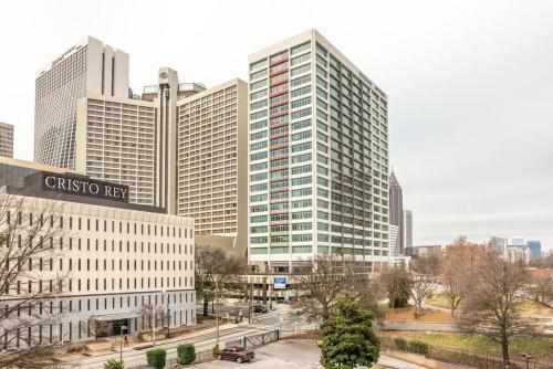 Downtown Atl Condo W Pool King Bed Lm1k2t
