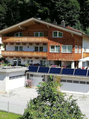 Apartamento Ferienwohnung Mayrhofer