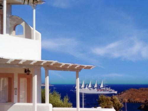 Porto Scoutari Romantic Hotel