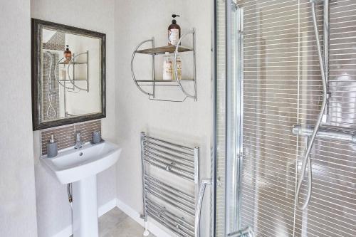 Host & Stay - Kingfisher Lodge
