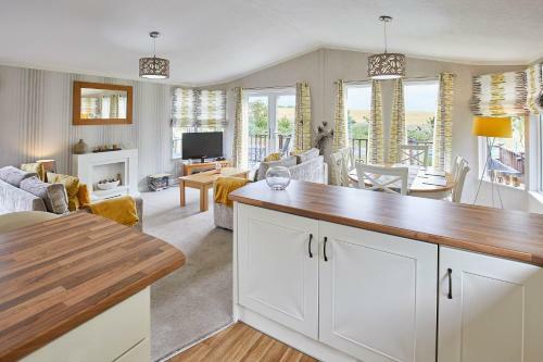 Host & Stay - Kingfisher Lodge