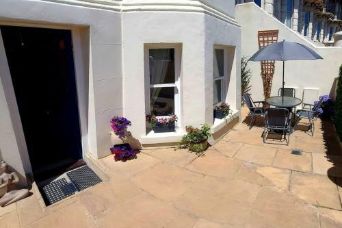 Beautifully Appointed, Period Seaside Apartment