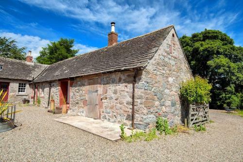 Spacious & Stylish Stonehous