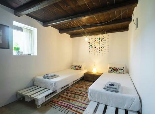 Comfy Rural Loft Retreat