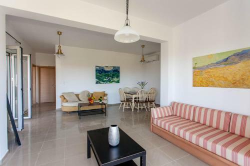 Hillside Seaview Apartment