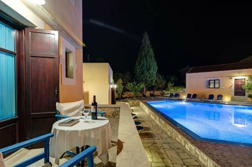 Heliopetra Studios Group Accomodation