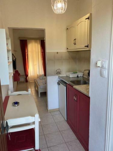 Ameli Apartment With Mountain View And Private Parking